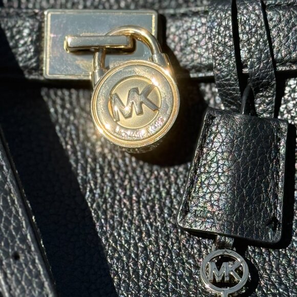 Michael Kors Hamilton Pebbled Leather Crossbody Bag – Black - Picture 7 of 8